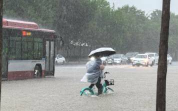 (影) 在北京看海? 暴雨大淹水 湘潭決口破百成澤國 當局隱匿災情