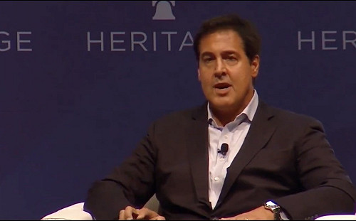 遭到川普強烈反對、切割 「 2025 計畫」主任丹斯宣布辭職