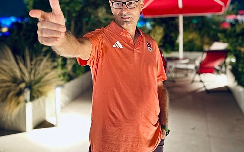 巴黎奧運》土耳其射擊銀牌大叔爆紅 親曝不戴裝備原因