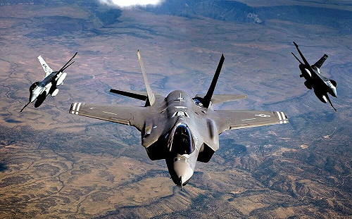 (影) 別擋我復仇! 伊朗威脅美 : 若幫以防禦 將轟炸美在中東軍事基地 