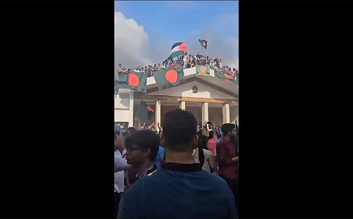 (影) 示威者佔領總理府！ 孟加拉獨裁者連夜逃亡 網：什麼時候輪到中國？