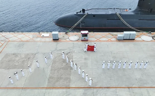 世界最大常規潛艇亮相! 中國秀肌肉 稱032型四聯裝垂發可射多樣核導彈