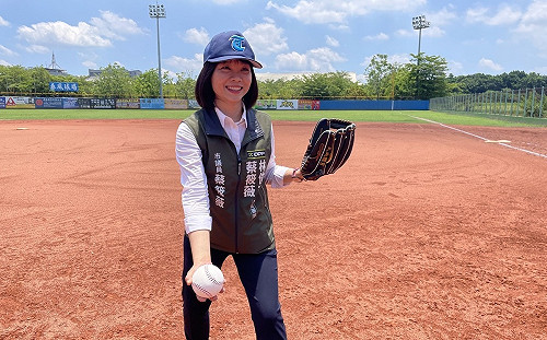 肯定統一獅養護經驗　蔡筱薇：亞太棒球場應用天然草皮