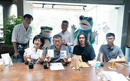 陳佩琪開小草咖啡廳｢綠能我不能｣當盾！李艷秋：品格智慧都有問題