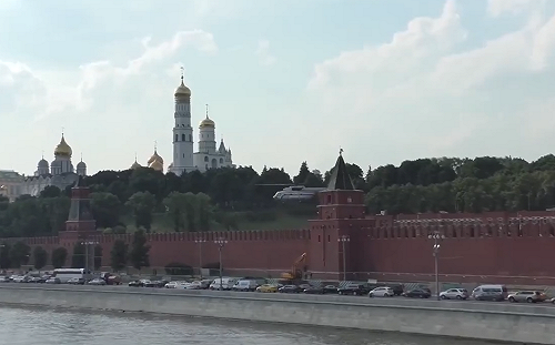 (影) 普丁逃了？ 傳烏軍前鋒只距400多里 無人機轟莫斯科 克宮直升機緊急落跑