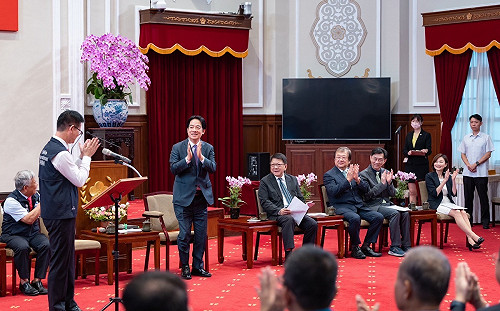 接見國際生命線台灣總會 賴清德重視心理健康政策
