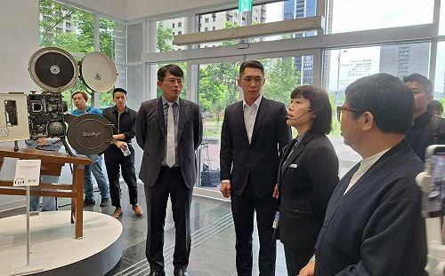 黨內傳要黃珊珊辭不分區 黃國昌緩頰：她很辛苦 應在工作崗位做好 