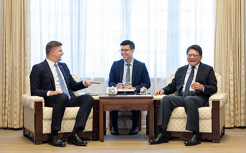 會見前北約助理秘書長 潘孟安：持續加深與立陶宛的連結