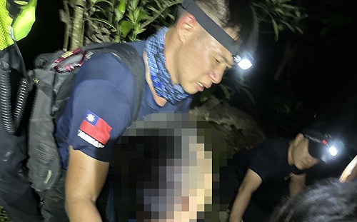 護團員揮趕野蜂遭螫亡 鍾佳濱服務處不捨