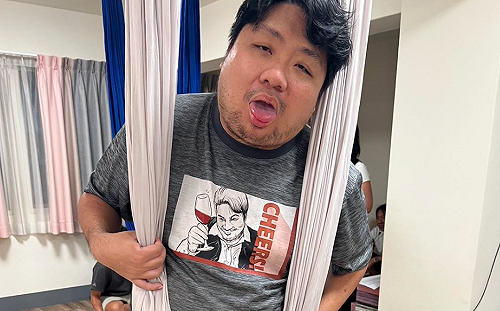 為《拳上》對決蹦闆做準備！統神「飆汗練拳」畫面曝光