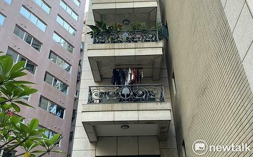 進喔！檢廉6點20分就抵達柯文哲住處樓下按門鈴搜索 柯神秘裝死一小時