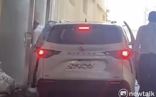 (影)住家搜索後 柯文哲與陳佩琪12時搭車到廉政署接受約談