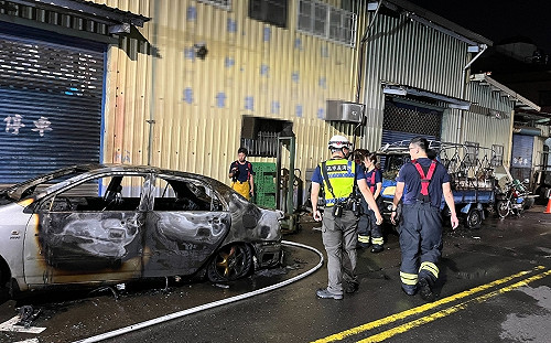 高市青峰街火警案外案    犯嫌疑縱火燒車後自戕 