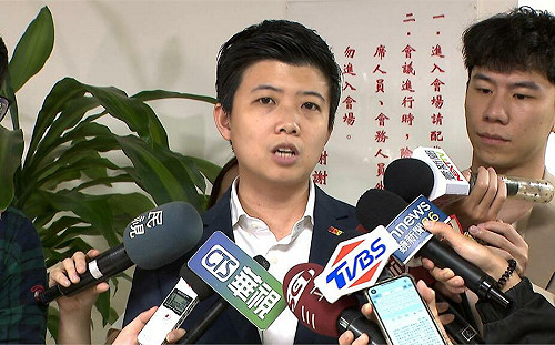 柯文哲涉京華城案  苗博雅：黃國昌扮救世主「伺機收割民眾黨」