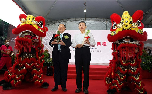 柯文哲USB記載「1500沈慶京」 林亮君：你會把行程寫在Excel檔?