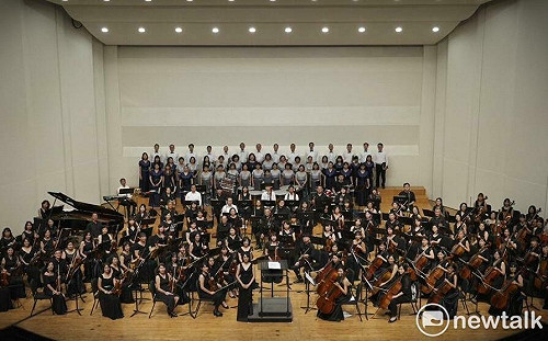 台南市民交響樂團獲選傑出團隊後之火焰之舞 文化中心盛大演出博得滿堂彩