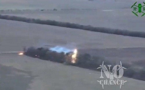 (影) 烏軍戰場大殺器! 噴火無人機2500度高溫燒樹林 鋁熱劑逼躲藏俄軍紛逃命