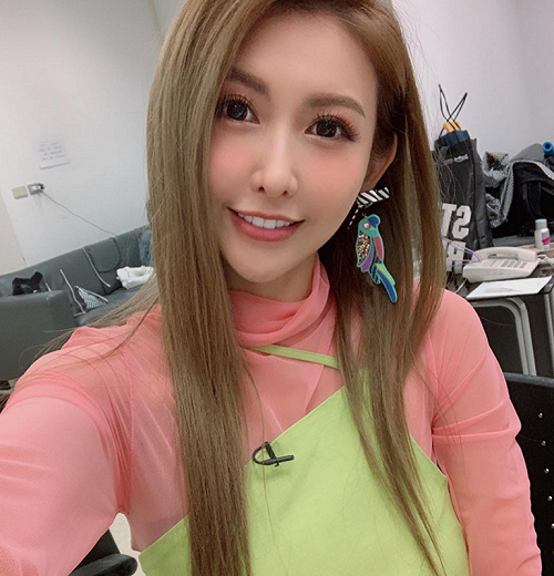 愷樂懷孕「遭友人狂爆料」！本人不忍怒斥：賣友求榮