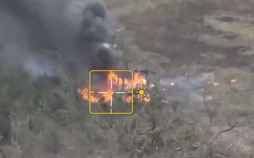 (影) 頓涅茨克人肉大衝鋒！俄4坦克17步兵戰車猛攻 慘遭烏軍砲火整個吞噬