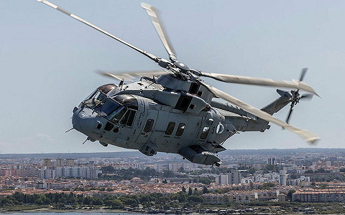 剛大修完後就出事! 英「女王」號航母離港演訓 直升機墜海1人死亡2獲救