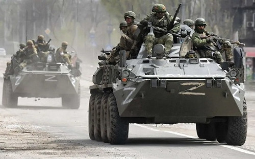 俄軍醞釀庫爾斯克大反攻！稱單日消滅500烏軍 俄兵衝入地雷陣70枚連環爆