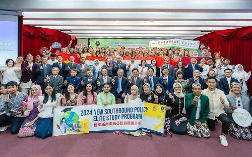 新南向菁英培育專班開學 林佳龍：在總合外交理念下落實數位新南向 