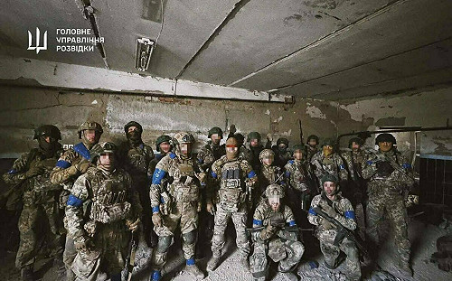 （影）烏軍收復沃夫昌斯克! 用黑色大黃蜂無人機殲滅躲藏俄軍