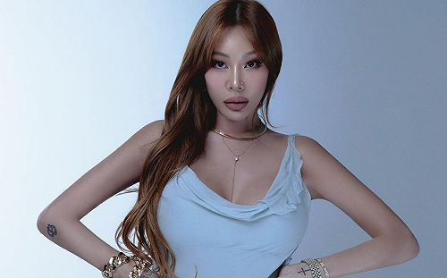 才掰了朴載範！韓饒舌女王Jessi創個人品牌「UNNI」