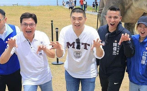 謝國樑面罷免又爆爭議 基隆潮境AR恐龍園區遭控標案圖利、違建