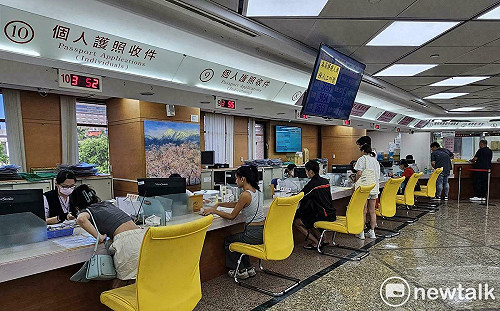 康芮颱風來襲 領務局開放提前領照  