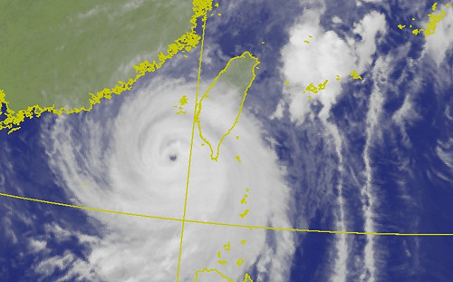 山陀兒颱風創紀錄！發布陸警超久還未登陸　更可能罕見在台灣上空消散