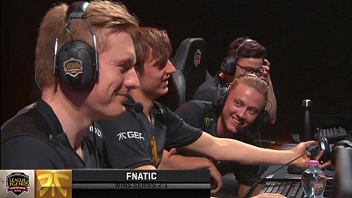 《英雄聯盟》老牌戰隊FNC告捷   率先進軍季後賽