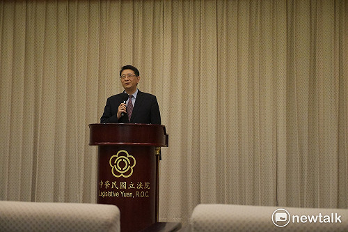 韓姓實習生丟水球　立法院移送法辦