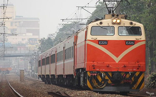 南迴鐵路電氣化施工 枋寮台東列車每週5天各停駛4班次