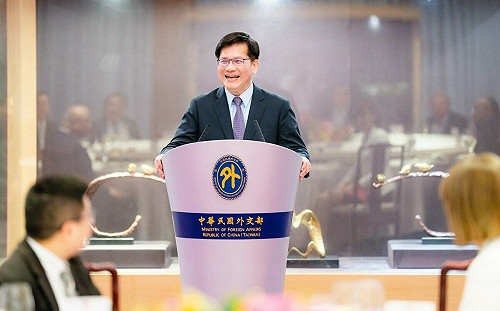晚宴感謝無任所大使肩負重任  林佳龍：是「總合外交」的重要一環