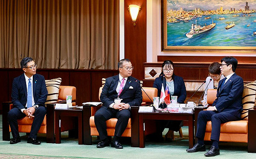 甲仙芋頭促成農產外交  日本新潟縣五泉市長訪高拜會陳其邁  