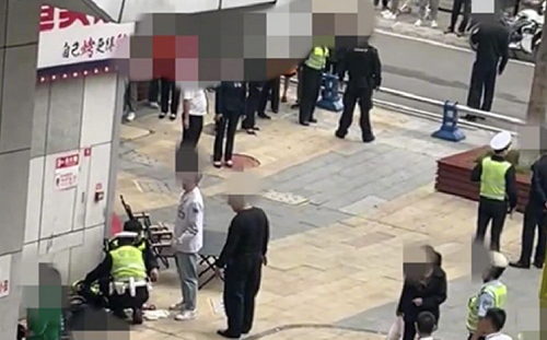 (影) 中國殺官風潮! 山東官員市局大廳遇刺 四川交警查電動車1死1傷 官卻稱「無生命危險」