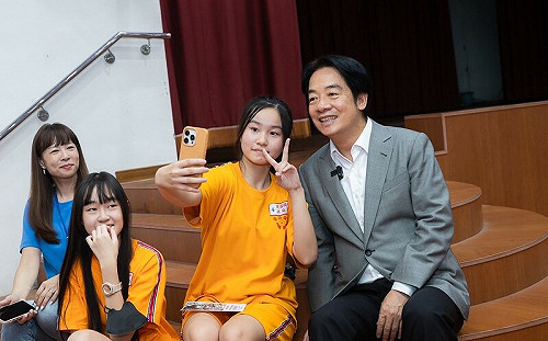 探訪總統教育獎得主 賴清德：期許正向人生觀啟發更多困境中的孩子