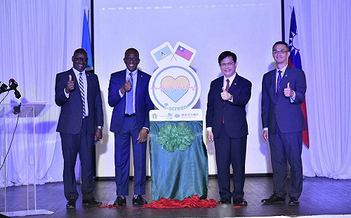 善用我國資通訊與公衛優勢 林佳龍推動台露共贏共榮