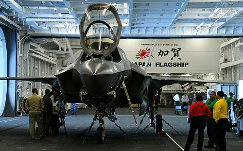 日本凖航艦新里程碑！加賀號艦載F-35B 搭電梯進出機庫有圖為證