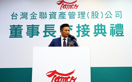 呂政璋閃辭董座  黃國昌酸：林美珠1天閃辭、呂則撐了3天 