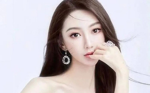 黃曉明女友宣布退出網路   葉珂：希望回歸平靜生活