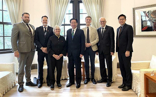 丹麥國會議員來訪 吳釗燮偕林飛帆會見：在挺台浪潮中絕不會孤單