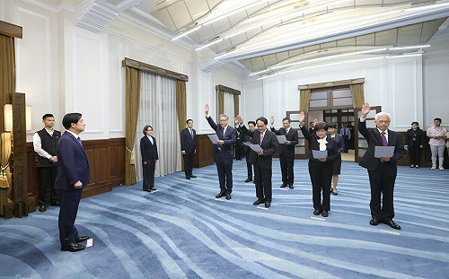 黨產會林峯正、勞動部次長黃玲娜等人宣誓就職　賴清德主持典禮