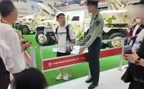 (影) 珠海航展驚現間諜事件 神秘背包男企圖竊取尖端武器數據