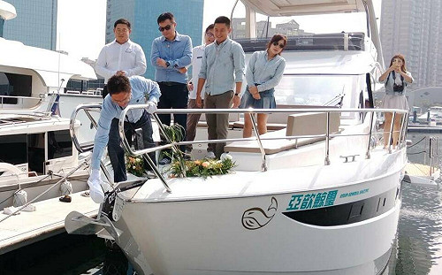 全新豪華歐洲遊艇高雄交船  亞歆海洋投入中部遊艇休閒業
