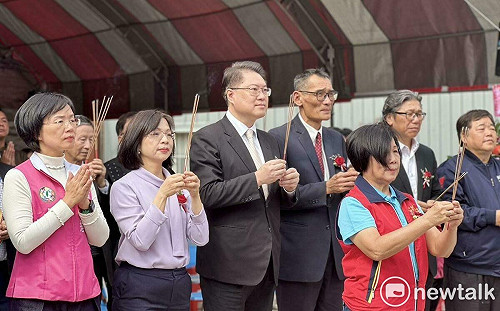 綠2026誰戰新北？林右昌代賴清德赴五股集福宮　同台蘇巧慧