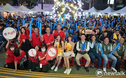 台日大戰東京開打為冠軍戰集氣  民進黨南市黨部揪市民戶外直播應援