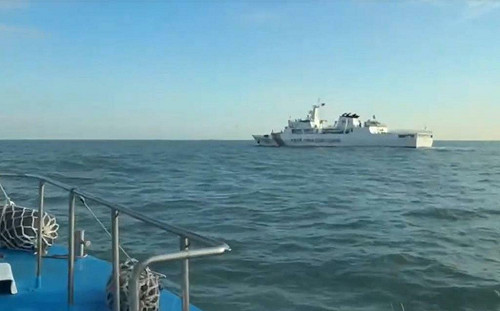 天氣好就來亂！4中國海警船侵擾金門限制水域 海巡巡防艇「1對1」平行對應