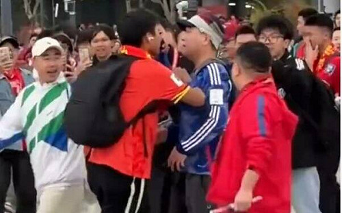 兩岸球迷差異大！矢板明夫：可以斷定他們絕不可能屬於同一個國家